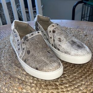 BOUTIQUE Corkys Women's Pine Top Sneaker size 7